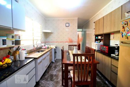 Casa à venda com 180m², 3 quartos e 2 vagasCozinha 1