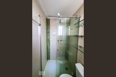 Apartamento à venda com 70m², 2 quartos e 2 vagas Apartamento à venda com 70m², 2 quartos e 2 vagasBanheiro da Suíte