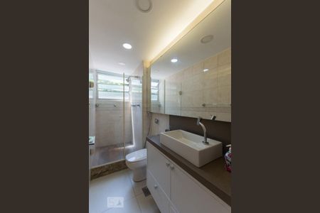 Apartamento à venda com 109m², 2 quartos e 1 vagaBanheiro Suíte