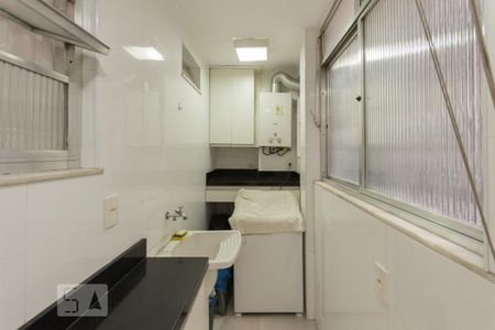 Apartamento à venda com 109m², 2 quartos e 1 vagaÁrea de Serviço