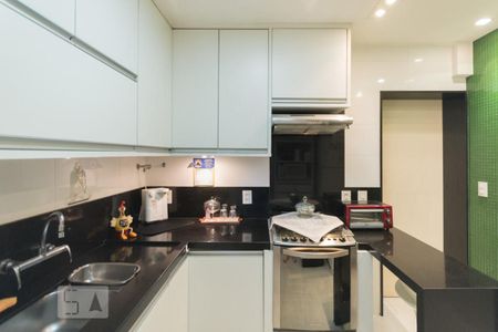 Apartamento à venda com 109m², 2 quartos e 1 vagaCozinha
