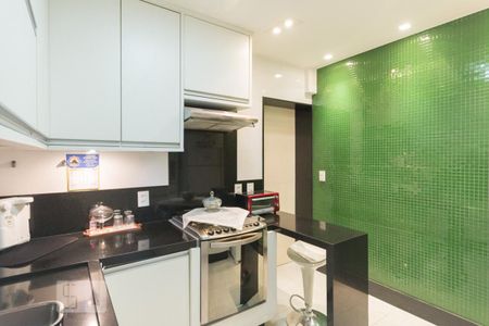 Apartamento à venda com 109m², 2 quartos e 1 vagaCozinha