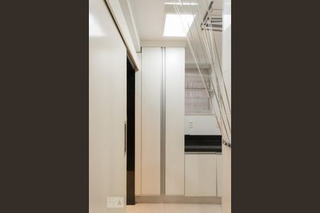 Apartamento à venda com 109m², 2 quartos e 1 vagaÁrea de Serviço