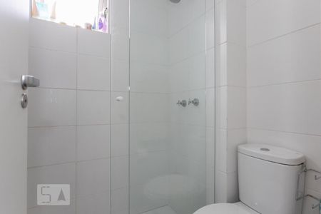 Banheiro de apartamento para alugar com 1 quarto, 66m² em Cabral, Curitiba