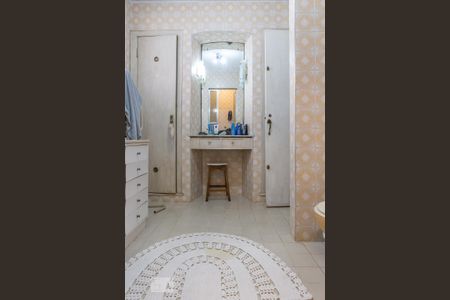 Casa à venda com 360m², 4 quartos e 6 vagasBanheiro 1