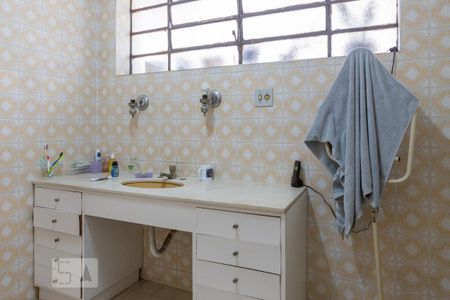 Casa à venda com 360m², 4 quartos e 6 vagasBanheiro 1