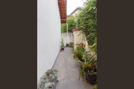 Casa à venda com 360m², 4 quartos e 6 vagasCorredor Externo