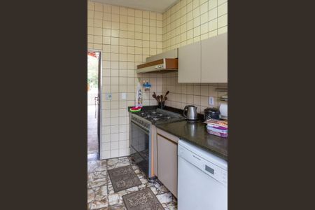 Casa à venda com 360m², 4 quartos e 6 vagasCozinha