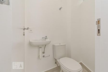 Apartamento para alugar com 170m², 3 quartos e 1 vaga Apartamento para alugar com 170m², 3 quartos e 1 vagaBanheiro de Serviço