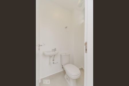 Apartamento para alugar com 170m², 3 quartos e 1 vaga Apartamento para alugar com 170m², 3 quartos e 1 vagaBanheiro de Serviço