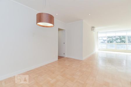 Apartamento para alugar com 170m², 3 quartos e 1 vaga Apartamento para alugar com 170m², 3 quartos e 1 vagaSala de Jantar