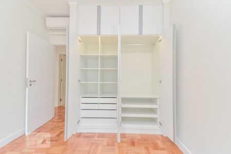 Apartamento para alugar com 170m², 3 quartos e 1 vaga Apartamento para alugar com 170m², 3 quartos e 1 vagaQuarto 2
