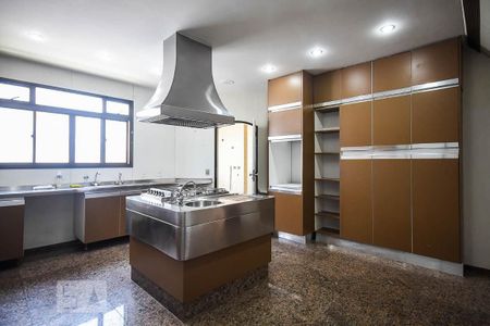 Apartamento para alugar com 299m², 3 quartos e 3 vagas Apartamento para alugar com 299m², 3 quartos e 3 vagasCozinha