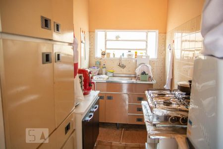 Casa à venda com 300m², 7 quartos e 4 vagas Casa à venda com 300m², 7 quartos e 4 vagasCozinha Casa Superior