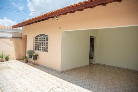Casa à venda com 300m², 7 quartos e 4 vagas Casa à venda com 300m², 7 quartos e 4 vagasGaragem