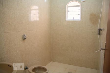 Casa à venda com 300m², 7 quartos e 4 vagas Casa à venda com 300m², 7 quartos e 4 vagasBanheiro Corredor