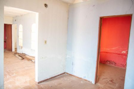 Casa à venda com 300m², 7 quartos e 4 vagas Casa à venda com 300m², 7 quartos e 4 vagasCozinha Casa Fundos