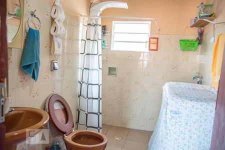 Casa à venda com 300m², 7 quartos e 4 vagas Casa à venda com 300m², 7 quartos e 4 vagasBanheiro Casa Superior