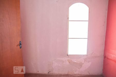 Casa à venda com 300m², 7 quartos e 4 vagas Casa à venda com 300m², 7 quartos e 4 vagasQuarto 2 Casa Fundos