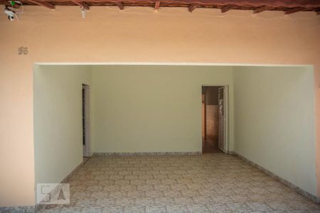 Casa à venda com 300m², 7 quartos e 4 vagas Casa à venda com 300m², 7 quartos e 4 vagasGaragem