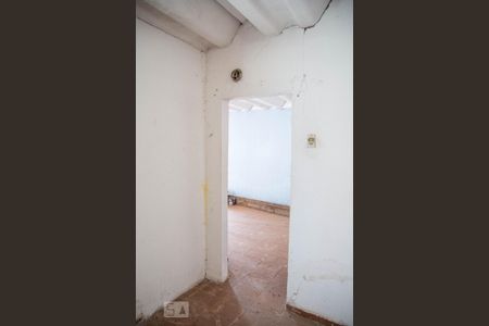 Casa à venda com 300m², 7 quartos e 4 vagas Casa à venda com 300m², 7 quartos e 4 vagasQuarto Casa Fundos