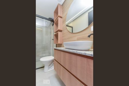 Banheiro de kitnet/studio à venda com 1 quarto, 33m² em Consolação, São Paulo