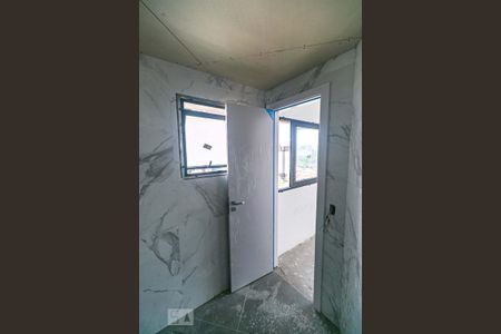 Banheiro de apartamento à venda com 1 quarto, 40m² em Petrópolis, Porto Alegre