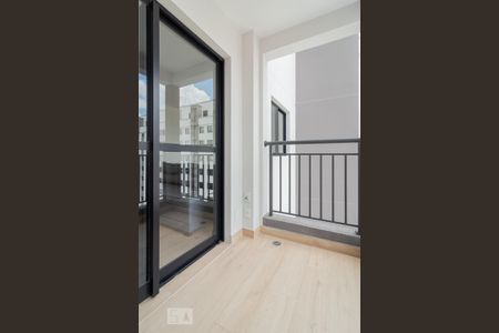 Studio para alugar com 35m², 1 quarto e 1 vaga Studio para alugar com 35m², 1 quarto e 1 vagaVaranda