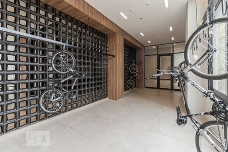Studio para alugar com 35m², 1 quarto e 1 vaga Studio para alugar com 35m², 1 quarto e 1 vagaBicicletario