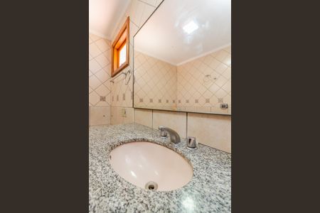 Casa de condomínio à venda com 300m², 3 quartos e 3 vagas Casa de condomínio à venda com 300m², 3 quartos e 3 vagasSuíte