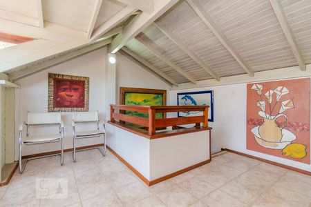 Casa de condomínio à venda com 300m², 3 quartos e 3 vagas Casa de condomínio à venda com 300m², 3 quartos e 3 vagasSala 2