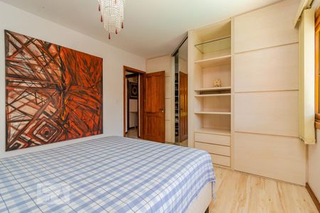 Casa de condomínio à venda com 300m², 3 quartos e 3 vagas Casa de condomínio à venda com 300m², 3 quartos e 3 vagasQuarto 3