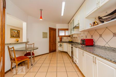 Casa de condomínio à venda com 300m², 3 quartos e 3 vagas Casa de condomínio à venda com 300m², 3 quartos e 3 vagasCozinha