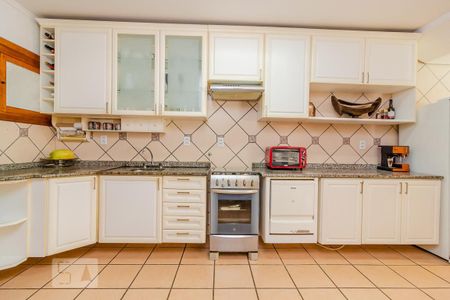 Casa de condomínio à venda com 300m², 3 quartos e 3 vagas Casa de condomínio à venda com 300m², 3 quartos e 3 vagasCozinha