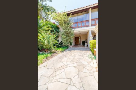 Casa de condomínio à venda com 300m², 3 quartos e 3 vagas Casa de condomínio à venda com 300m², 3 quartos e 3 vagasFachada da casa