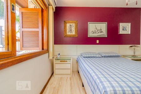 Casa de condomínio à venda com 300m², 3 quartos e 3 vagas Casa de condomínio à venda com 300m², 3 quartos e 3 vagasQuarto 3