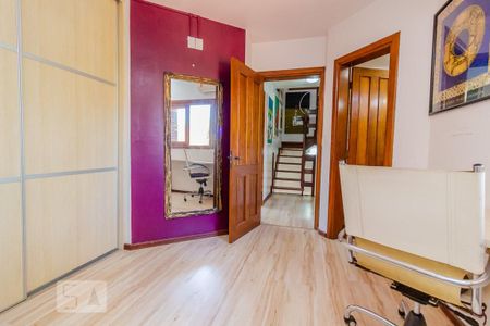 Casa de condomínio à venda com 300m², 3 quartos e 3 vagas Casa de condomínio à venda com 300m², 3 quartos e 3 vagasQuarto 2