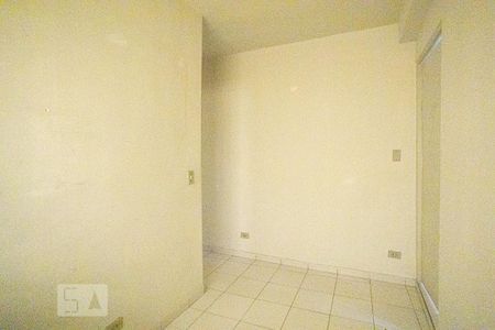 Cozinha de apartamento para alugar com 1 quarto, 30m² em Vila Silva Ribeiro, Carapicuíba