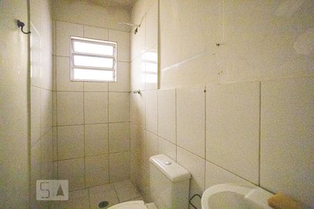 Banheiro de apartamento para alugar com 1 quarto, 30m² em Vila Silva Ribeiro, Carapicuíba