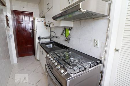 Apartamento à venda com 75m², 2 quartos e 1 vagaCozinha