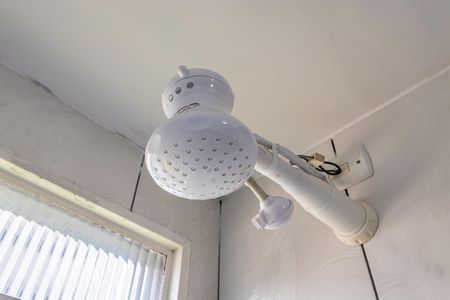 Apartamento à venda com 45m², 2 quartos e 1 vagaDetalhe do Banheiro