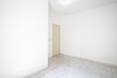 Sala/Quarto de casa para alugar com 1 quarto, 30m² em Vila Silva Ribeiro, Carapicuíba