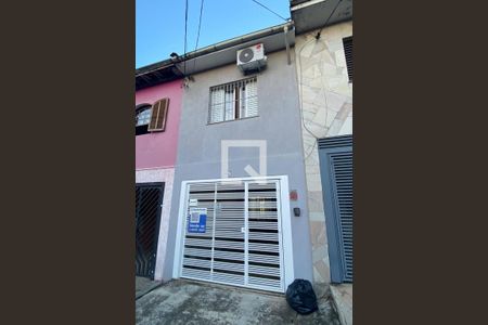 Casa à venda com 120m², 3 quartos e 1 vagaFachada