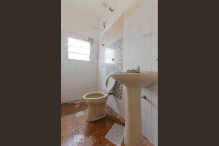 Banheiro de casa para alugar com 1 quarto, 25m² em Parque Boturussu, São Paulo