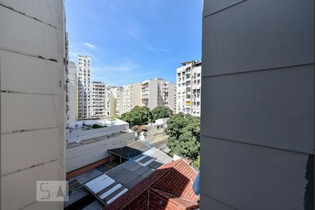 Vista da Sala de apartamento à venda com 2 quartos, 70m² em Copacabana, Rio de Janeiro