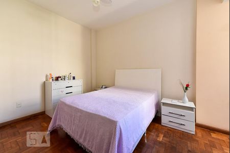 Quarto 1 de apartamento à venda com 2 quartos, 70m² em Copacabana, Rio de Janeiro