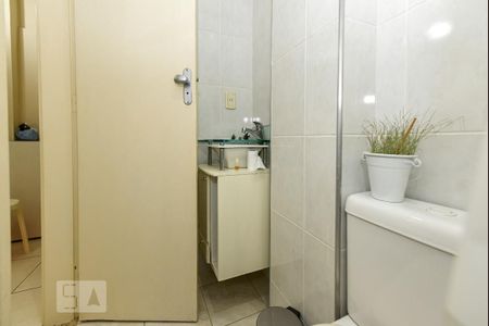 Apartamento à venda com 70m², 2 quartos e sem vagaBanheiro de Serviço