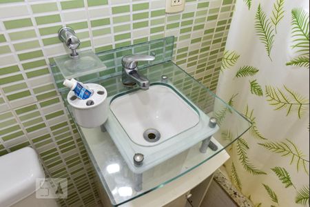 Apartamento à venda com 70m², 2 quartos e sem vagaBanheiro