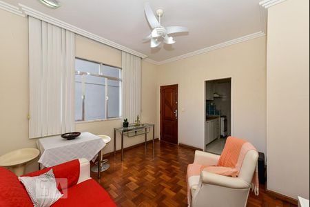 Sala de apartamento à venda com 2 quartos, 70m² em Copacabana, Rio de Janeiro