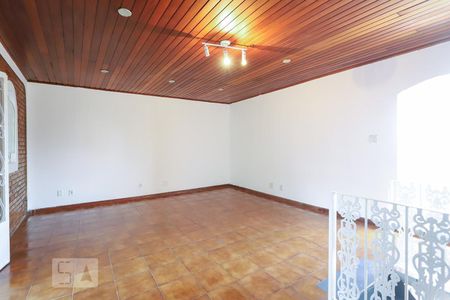 Casa à venda com 195m², 2 quartos e 3 vagas Casa à venda com 195m², 2 quartos e 3 vagasSalão